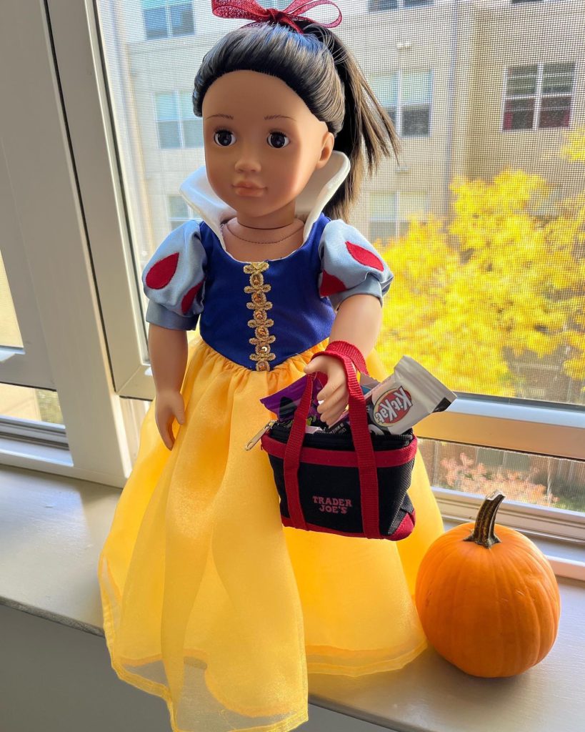 Simplicity 1581: Pia’s Snow White Costume